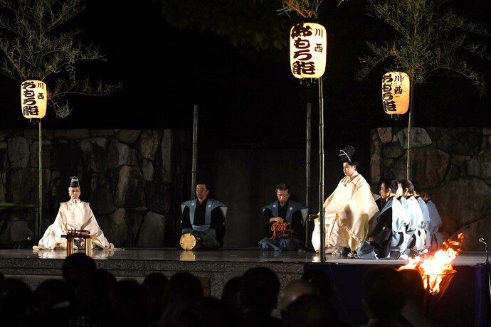 川西おもろ能の写真