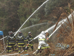 消防職員と合同で森林火災想定訓練（その2）