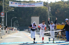 川西一庫ダム周遊マラソン大会の様子