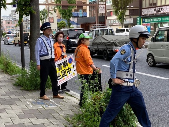 街頭啓発活動中