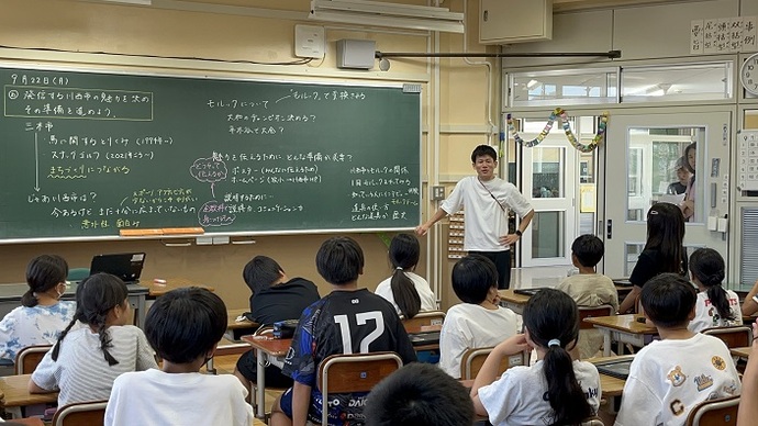 合同施設長会で川西市立牧の台小学校の探究授業を視察