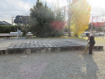 廃寺周りの清掃